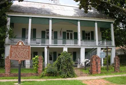 The Bayou Folk Museum/Kate Chopin House before it burned in 2008